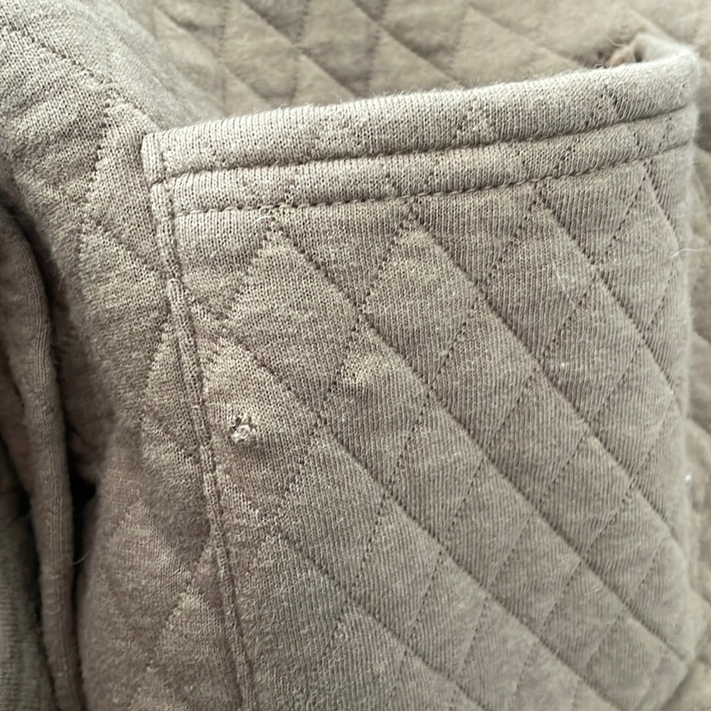 ACOA Quilted Cropped Jacket - Picture 2 of 2